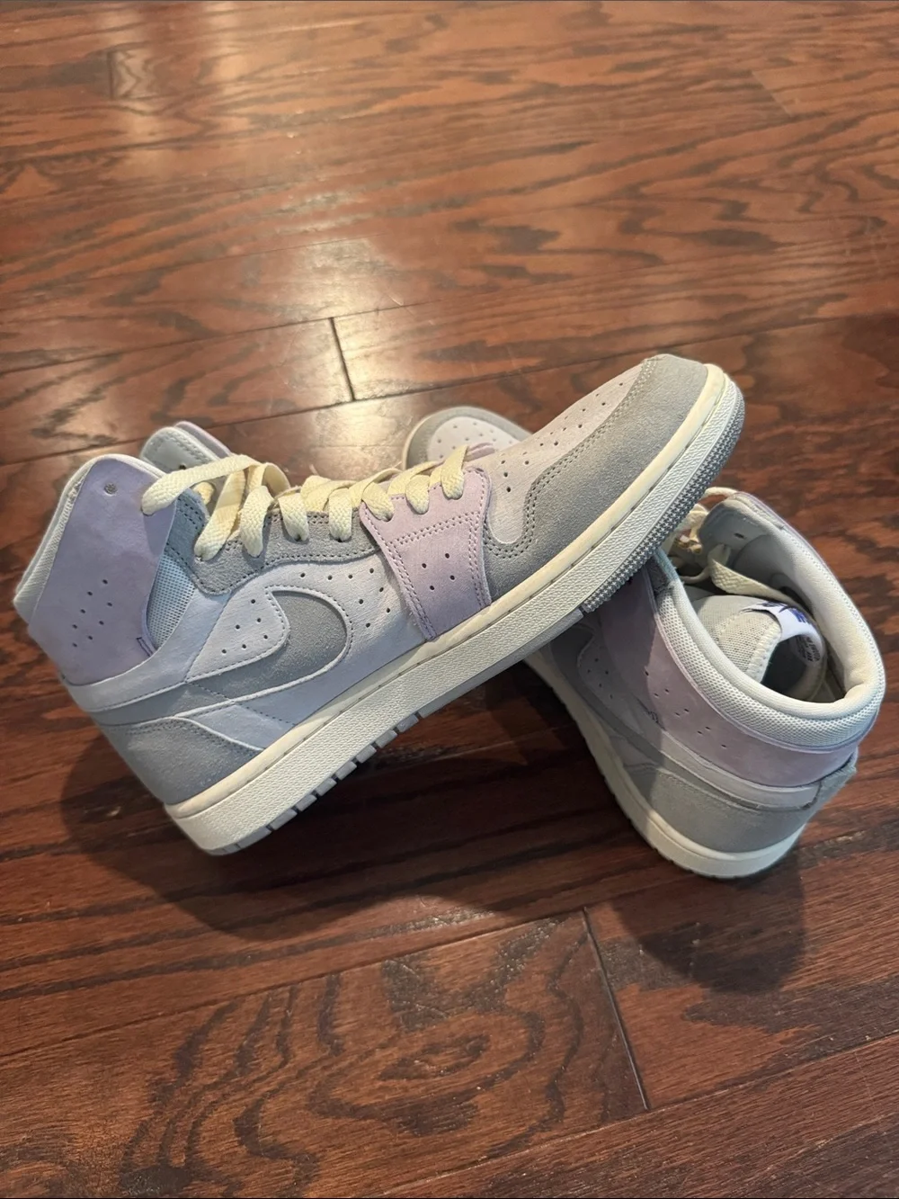Nike Air Jordan 1 Low Lavender & Grey Sneakers | Women’s 10.5 LIKE NEW